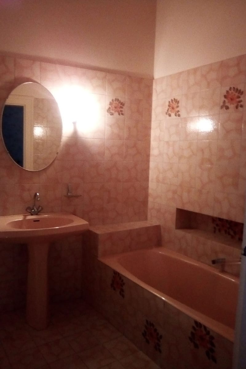 Salle de bain avant rénovation